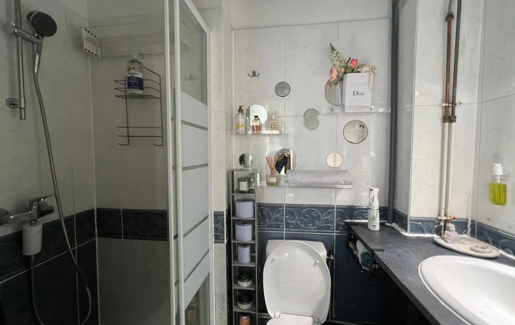 Apartment Art And Design Lover'S Dream In Central Paris